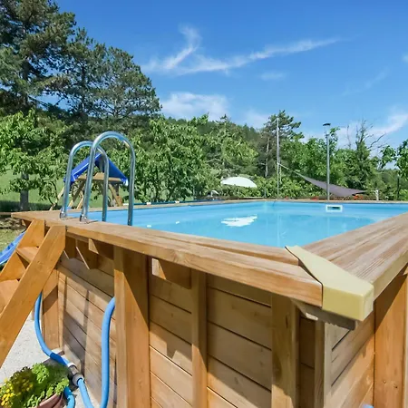 فيلة In With Pool Tavoleto