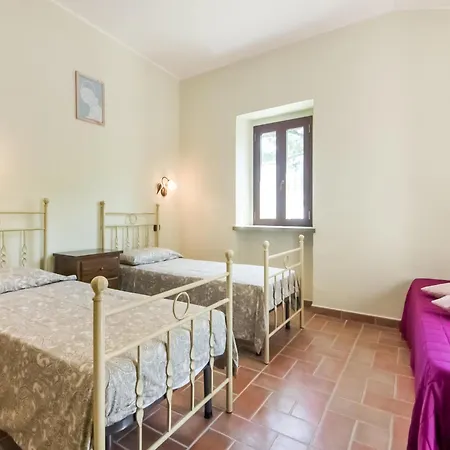 In With Pool فيلة *